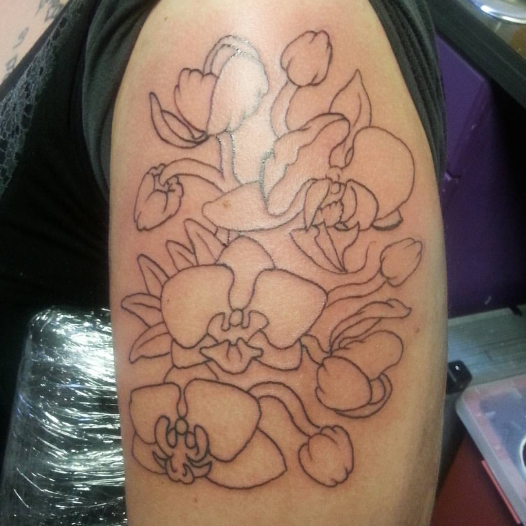 So happy to make these orchids happen. Thank youuu #flowers #orchids #ink #tattooapprentice