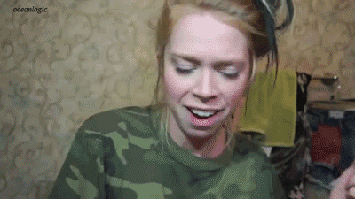 oceanlogic:  me when my favourite song comes on my ipod  Oh, yeeeaaaahhhh&hellip;!
