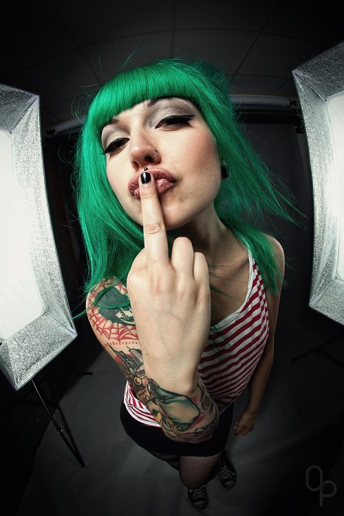 fuckyeah-victoriavanviolence:  my fucking girl <3