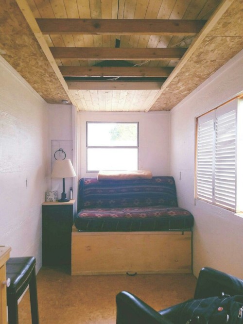 TINY OFFICEhttp://tinyhouselistings.com/listing/boulder-colorado-us-12-officestudioquiet-space/