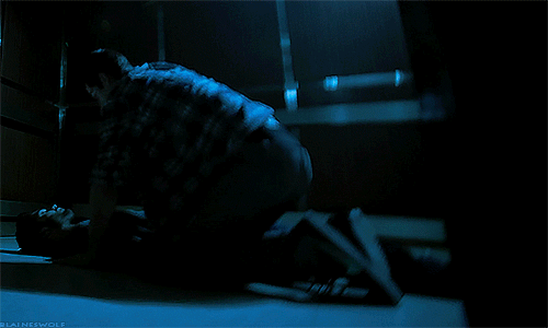 tl-hoechlin:Derek… Derek Come ON!