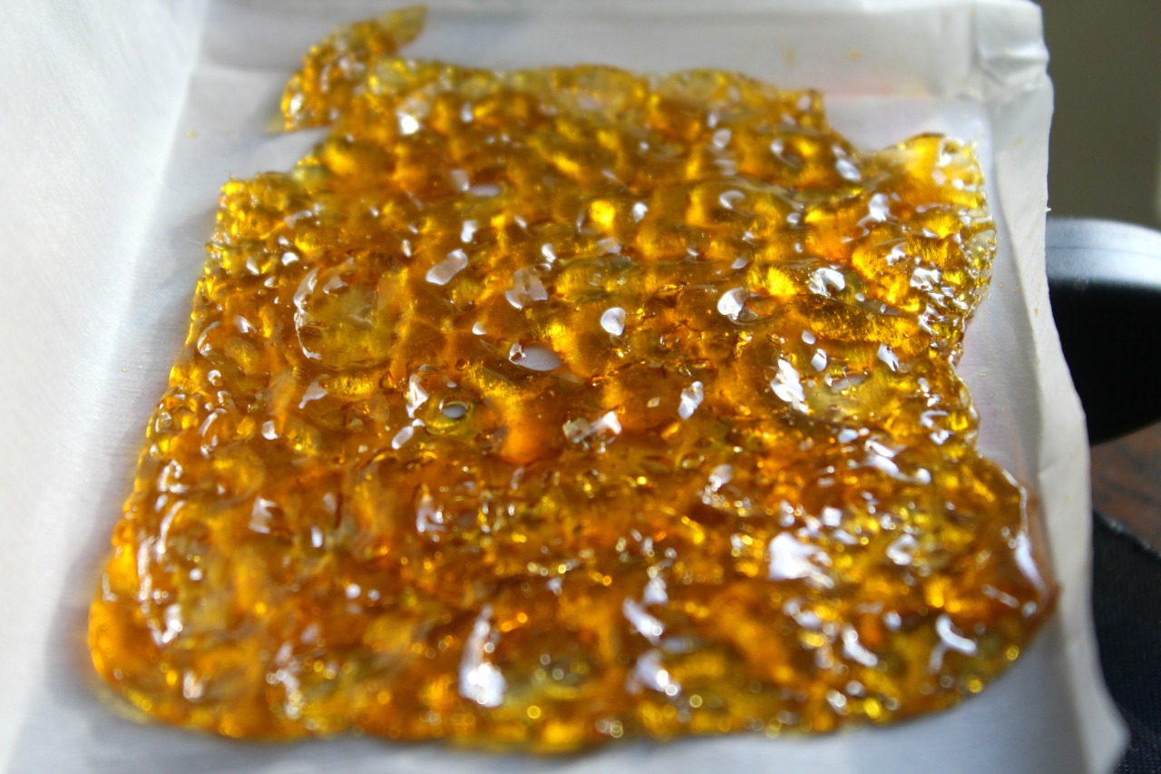 insideoutrose:  doobiedrewbie:  shatter is my bestfriend  I wanna be your bestfriend😫
