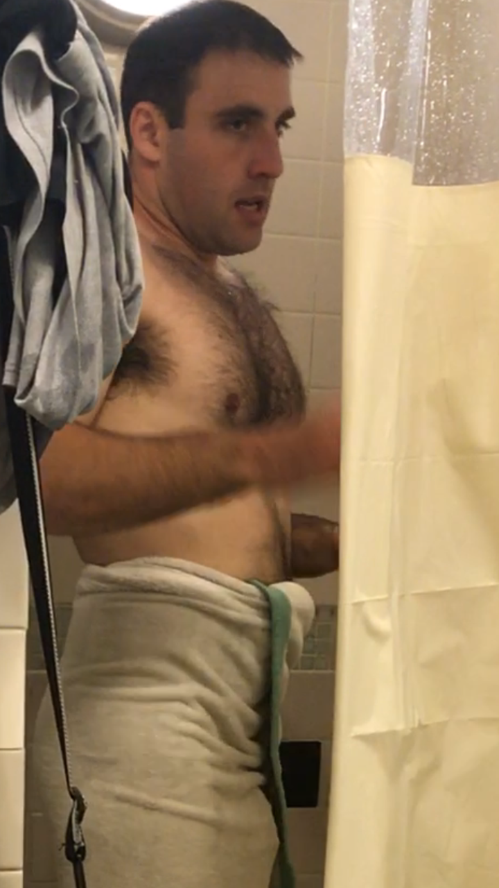 hornyguy4u69:  Tall Sexy Dark Haired Muscular Beefy Hairy Chested Big Smooth Balls