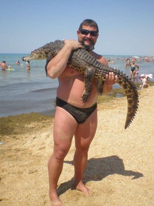 speedozone:  oldmansexyspeedo:  https://www.facebook.com/oldmansexyspeedo/photos/a.724776407574527.1073741829.702244566494378/852459768139523/?type=1  Bear hunting crocs :D