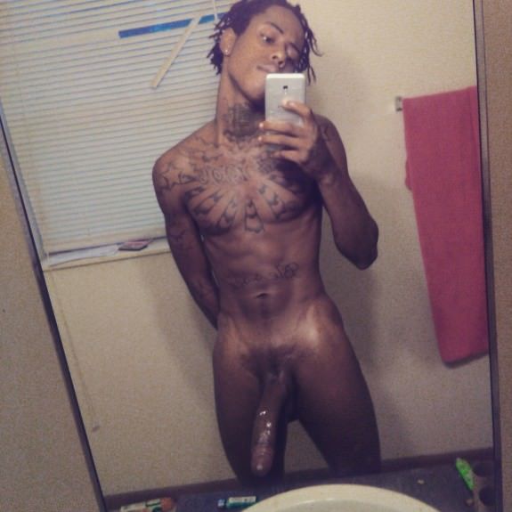 kiddholywood:dick gigantic 