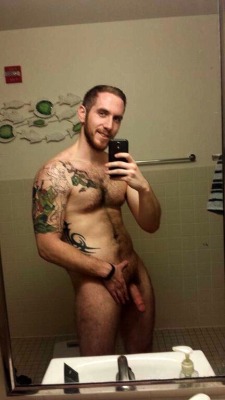 hot-men-of-reddit:  Inked via /r/broslikeus http://ift.tt/2aovMSJ