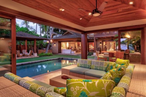 Doors? Pshaw! Living spaces in a Hawaii Home. 1024x683.jpg via reddit