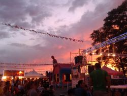 mintykat:   the sky at the nightmarket looked really cool a few days ago 