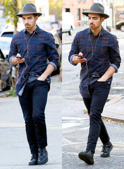 thejonasnetwork:  Joe Jonas out in NYC [11/12/14] 