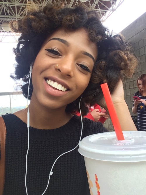 celestial-gawdess: briabackwoods: curls for #blackoutday