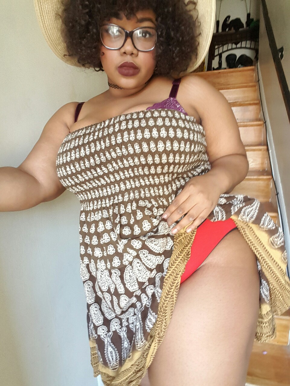 food-n-words:  afatblackfairy:  Fat Arms, Brown Skin and Carefree 😜  If you think