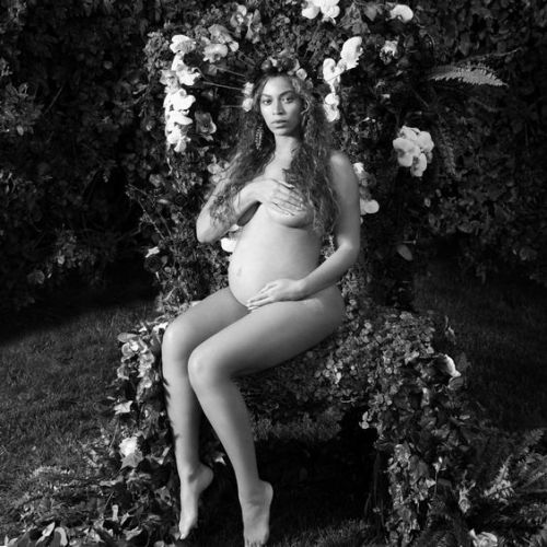  Beyoncé Knowles-Carter’s poetry discussing motherhood and pregnancy.