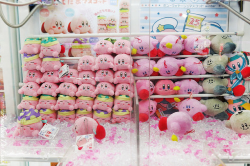 amaltheadeluna:Kirby was at alllll the arcades this time! *__* I won all the Kirbys I ever wanted!&n
