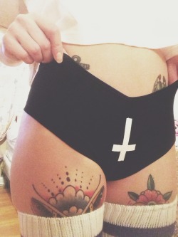 miss-mouth:  demongalore:  Dark Tattoo Blog