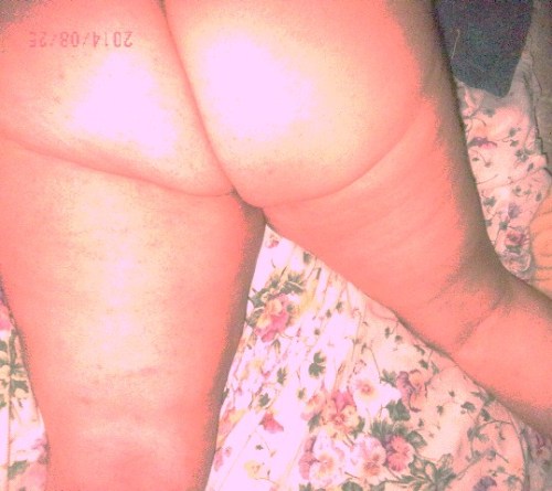 mylonelybreasts:  TOTAL LUST *streak is from fake tan stuff