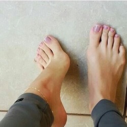https://64.media.tumblr.com/605d8a6d8589c4a25b6de641046c33e8/tumblr_onuc0sAK5j1s6ghe7o1_500.jpg