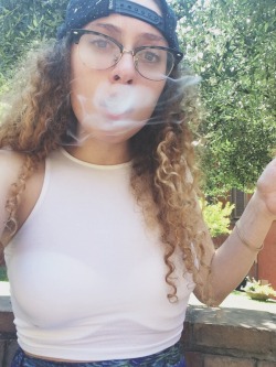 thc-kittyy:  smoking in Rome