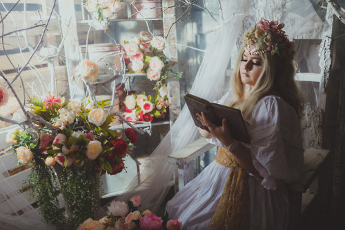 Titania, the Fairy Queen (inspired by LARP “Unremembered”)PH: Anna ProvidenceMUA: Сценvia Double Tro