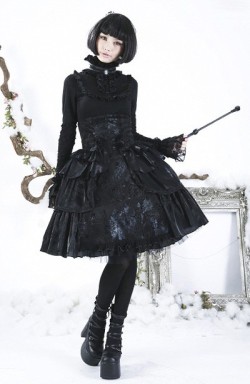 victorian-goth:  Victorian goth http://victorian-goth.tumblr.com/