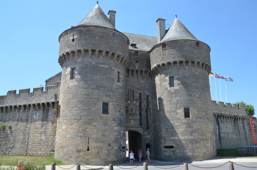 Places to go and things to eat around Guérande (Brittany) You might know Guérande (Photo 1) for its 