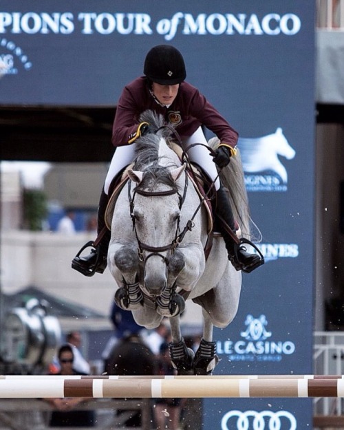 lesbeauxchevaux:Jumping into the New Year like @jessicaspringsteen &amp; Cynar V.