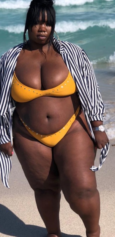 mlka1984: jrawz:           The fact she would wear a two piece in public makes her a real BAD BITCH  