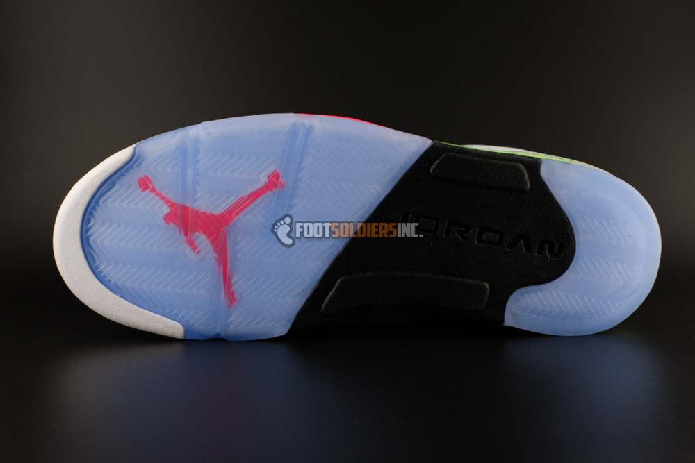 nock-nock-nock:  Air Jordan V “Space Jam“