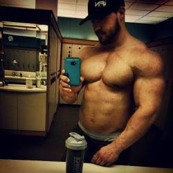 steadymirin:  musclefinds:  Cole Eastvold