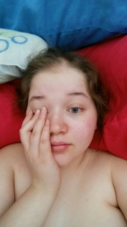 acetasha:i’m not the nicest thing to look at in the mornings but apparently i’m very colourful?