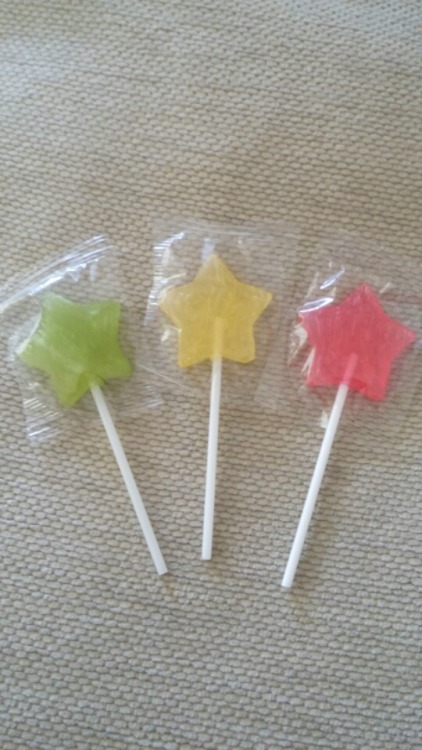 little-moonbunny:  I got some lolly pops! porn pictures