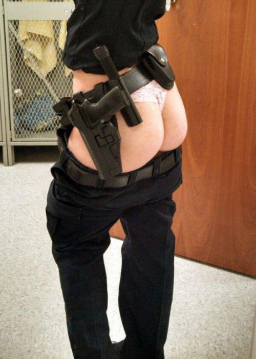 sexonshift:#sexycop #ass #hornyatworkYes I would , for sure