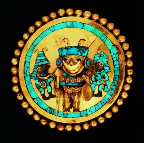 Earspool(plug) of the Lord of Sipan, Moche civilization, Perú