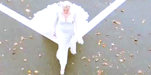 elizabethmitchellfanclub:The Queen!