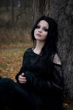 victorian-goth:Victorian goth http://victorian-goth.tumblr.com/