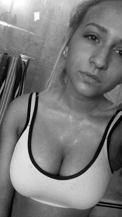 sweatycleavage: I wanna put my nose in there… Just put your arms over your head a d let me st