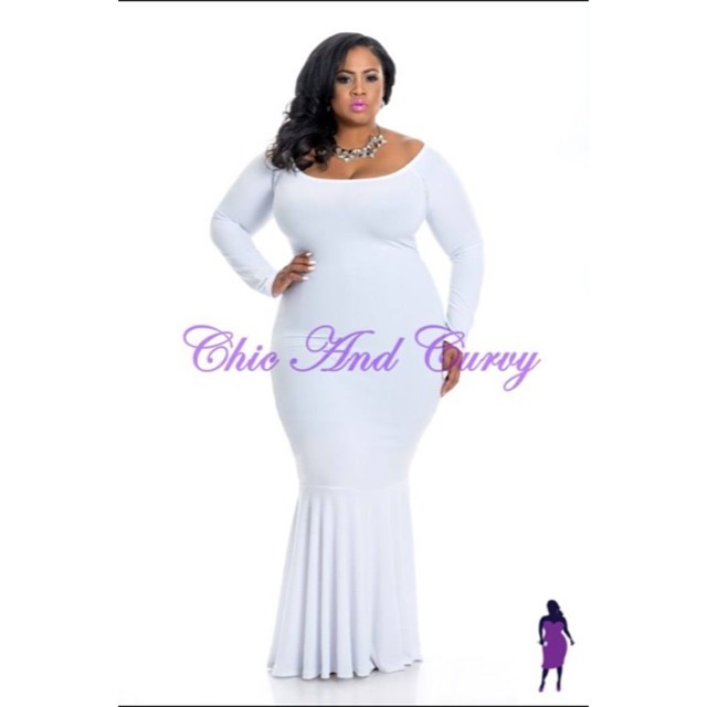 chicandcurvy:  New Plus Size Bodycon Off the Shoulder Gown in White available at