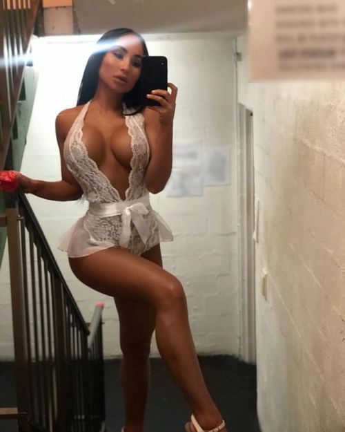 Porn Pics stripper-locker-room:  https://www.instagram.com/lillian_g_99/
