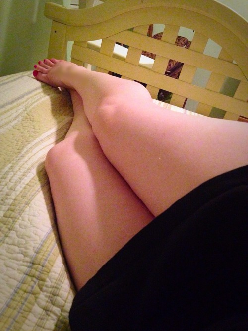 naughtynnicegirl:  Would you pound my sweet little pussy? I think you would… 😉😘💖  Yes i would @naughtynnicegirl