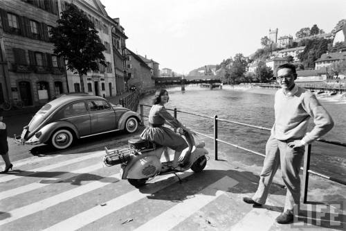 Greta Chi on a scooter(Loomis Dean. 1959)