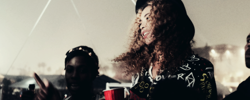 thehollywoodbitches-deactivated:  Beyonce at Coacella 2014 