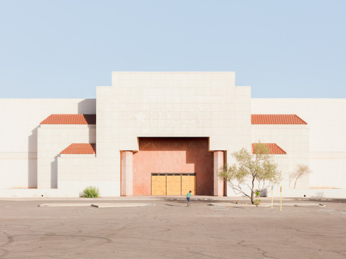 kreativekopf:  Jesse Rieser - The Retail Apocalypse: The Changing Landscape of American