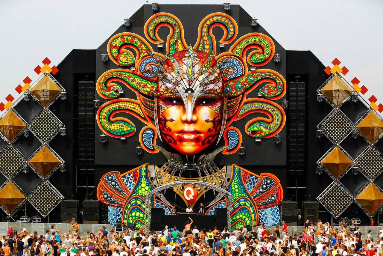 Q Dance The Q Dance Stage At Mysteryland 2013 Amsterdam