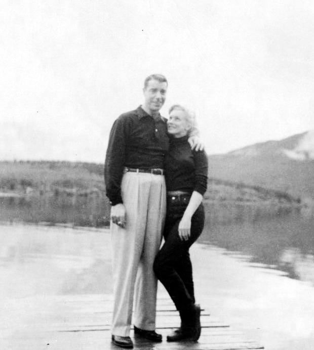 :  August, 1953: Marilyn Monroe &amp; Joe DiMaggio in Banff, Alberta, Canada.