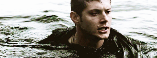 ihatedoors:  dean winchester {in every episode}  ↳ season one;  d e a d  in the  w a t e r  