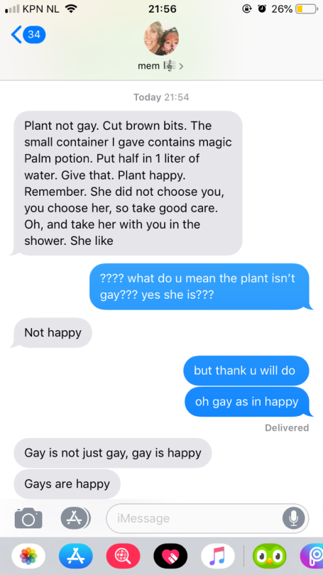 nyargthestar: likeful:  likeful:   likeful:  i think it’s so wholesome that whenever me or my friends have issues w our plants 🌱 .. i always send my mom a pic and she gives us a diagnosis and what to do     had another plant problem so i asked my