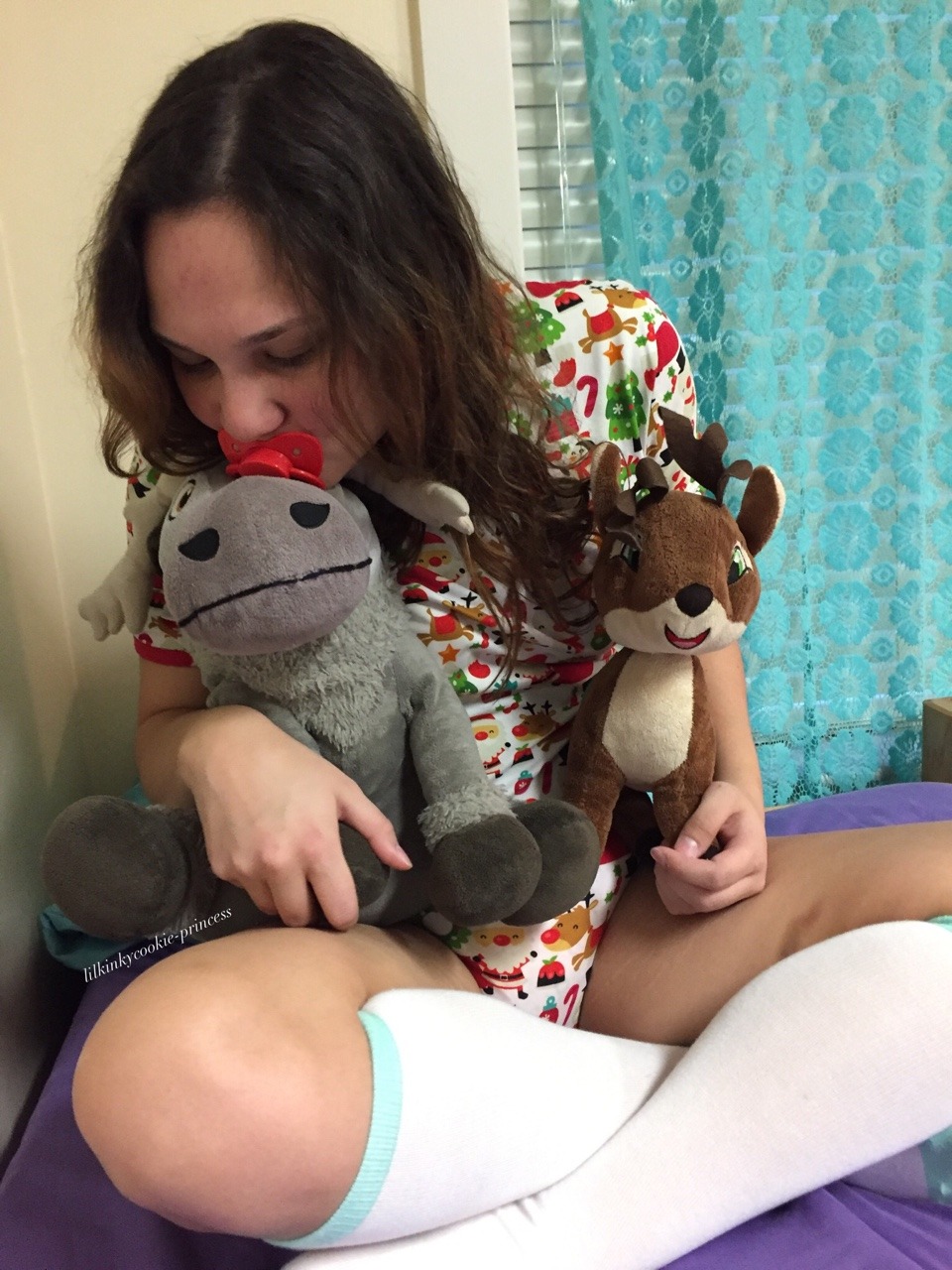 lilkinkycookie-princess:  iamaprincesskitten:  lilkinkycookie-princess:  Sven and