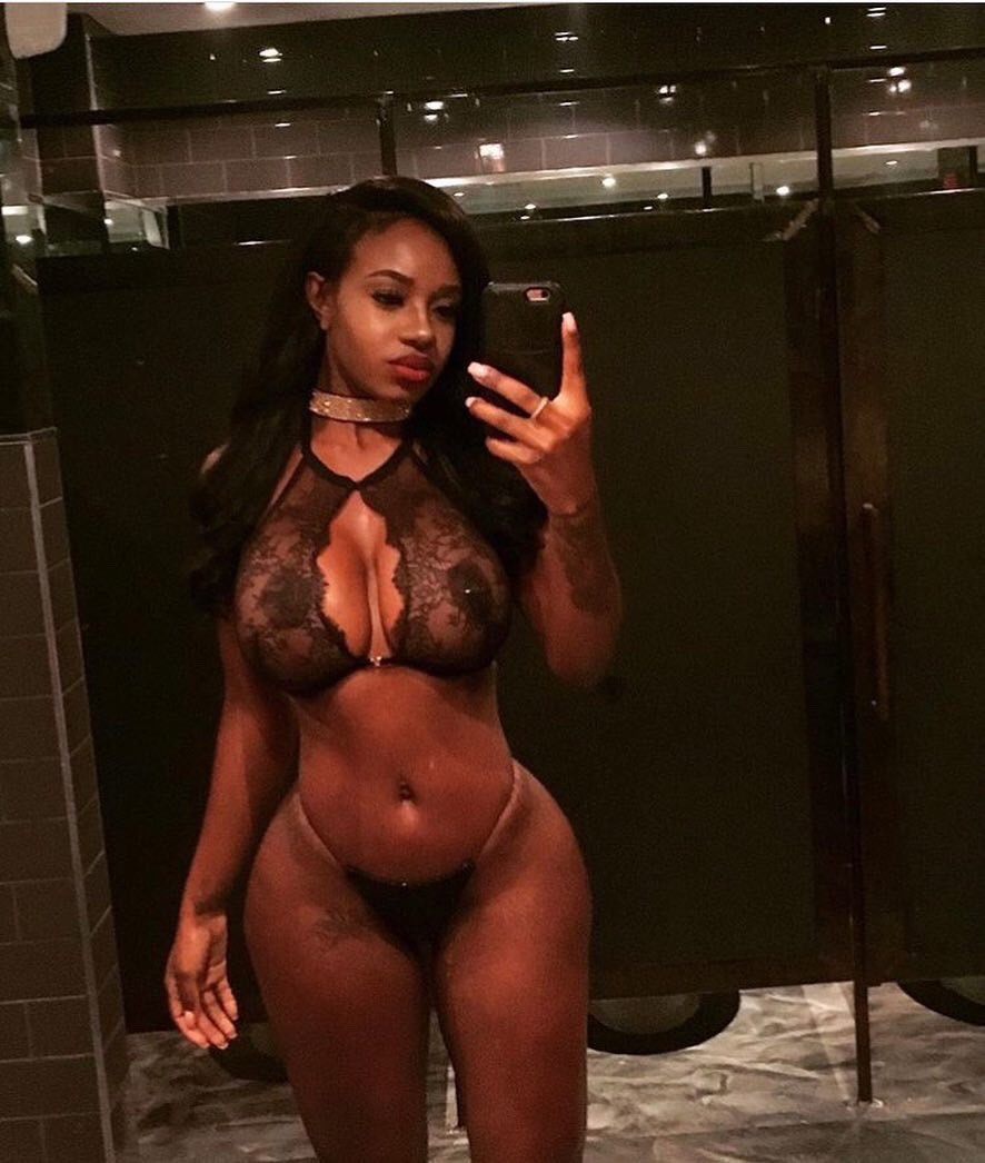 bigpapij9:Ass4Days…
