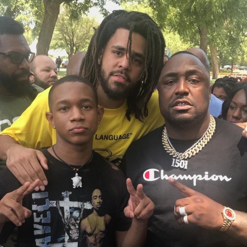 teamcole: J. Cole makes a surprise appearance at For Oak Cliff’s Back to School Festival in Da