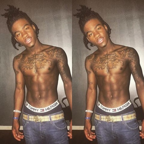 thequeenbait: finesse-niggas: Nudes Will Be Posted When I Get Some Followers  Follow them