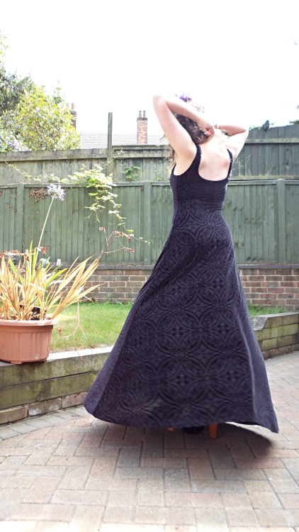 I absolutely adore this dress, the fit of it is amazing it makes me feel like superwoman! I know its